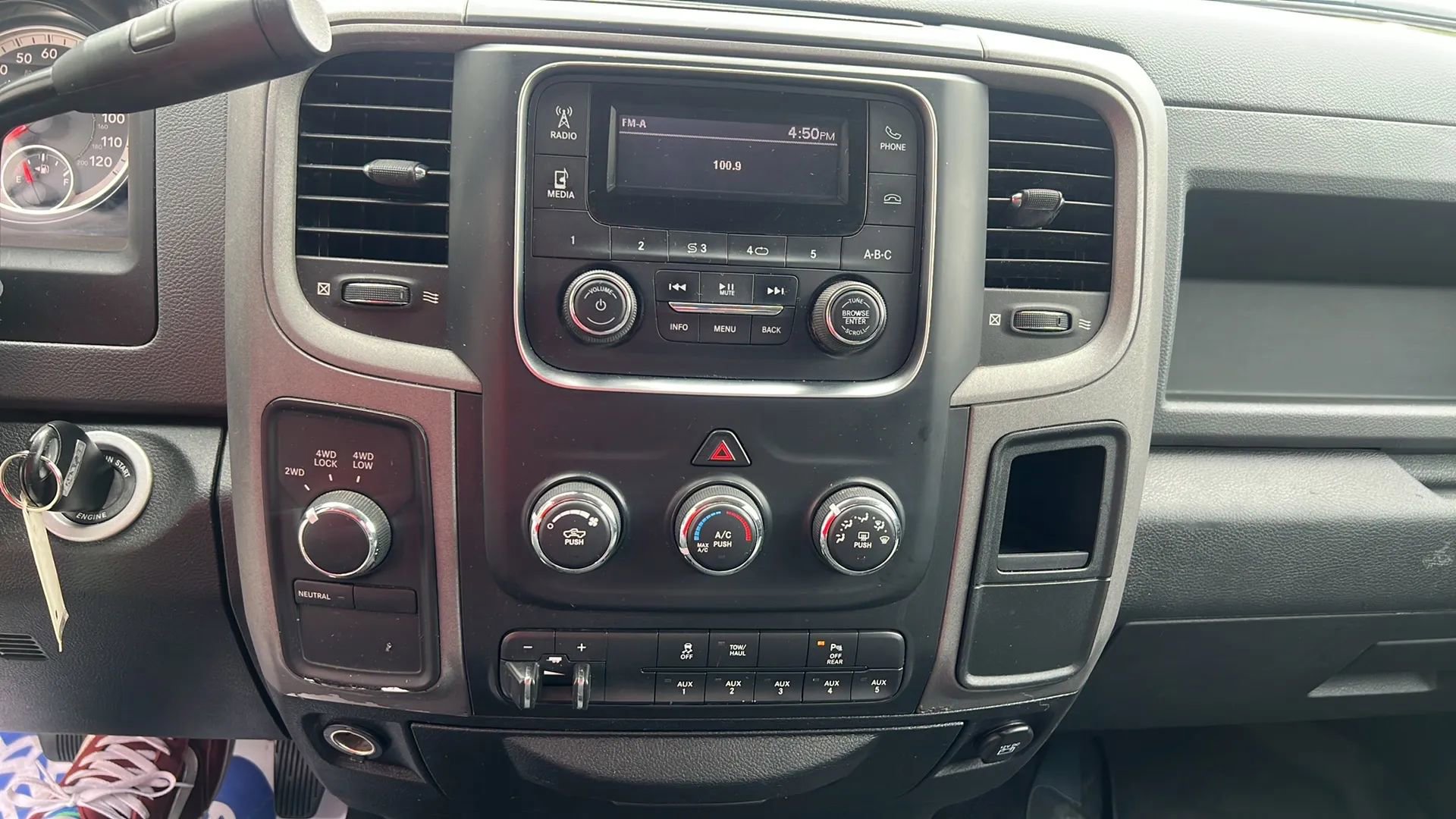 Used 2017 RAM 2500 Tradesman w/ Chrome Appearance Group image 27