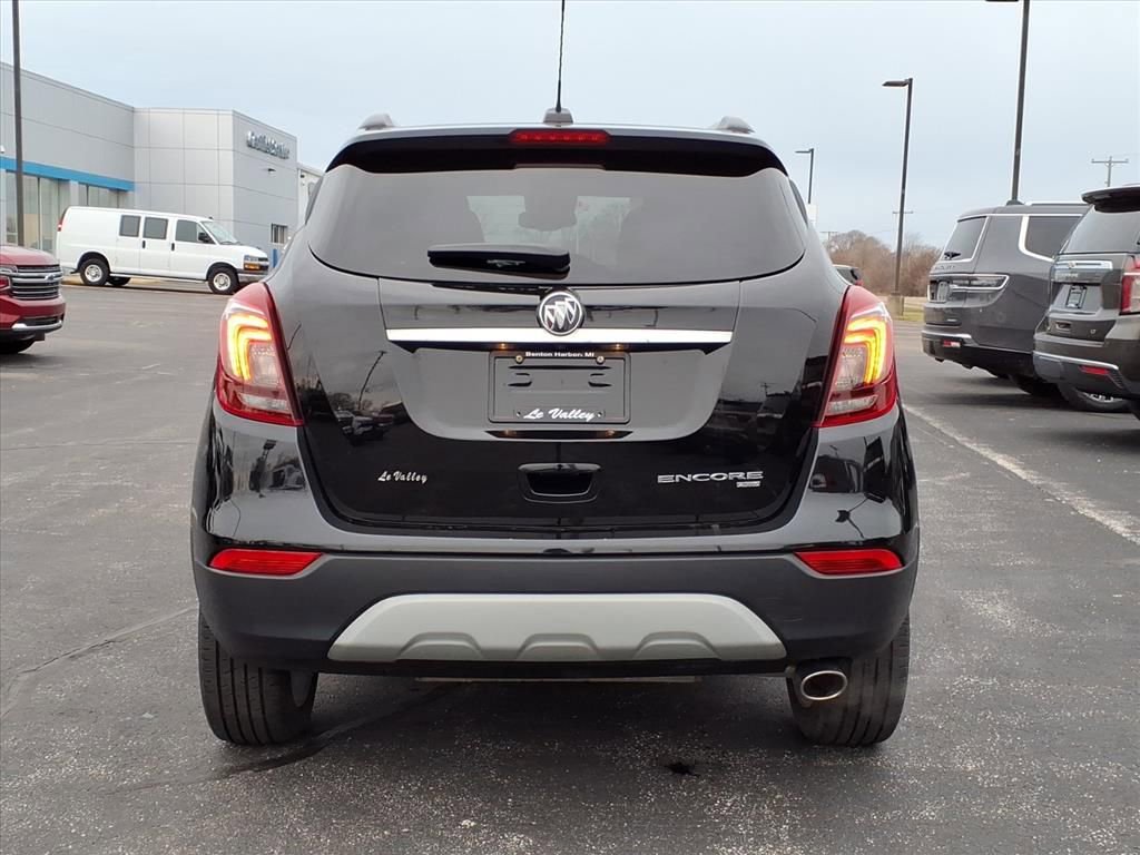 Certified 2022 Buick Encore Preferred w/ Safety Package image 17