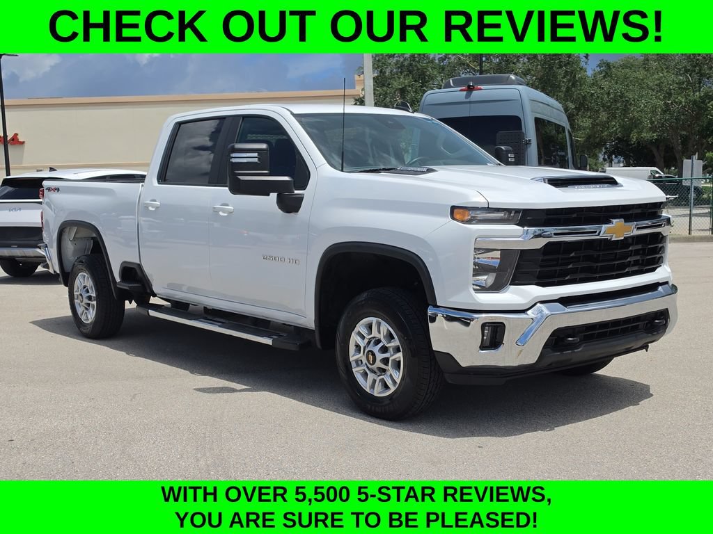 Used 2025 Chevrolet Silverado 2500 LT w/ Convenience Package AWD/4WD image 3