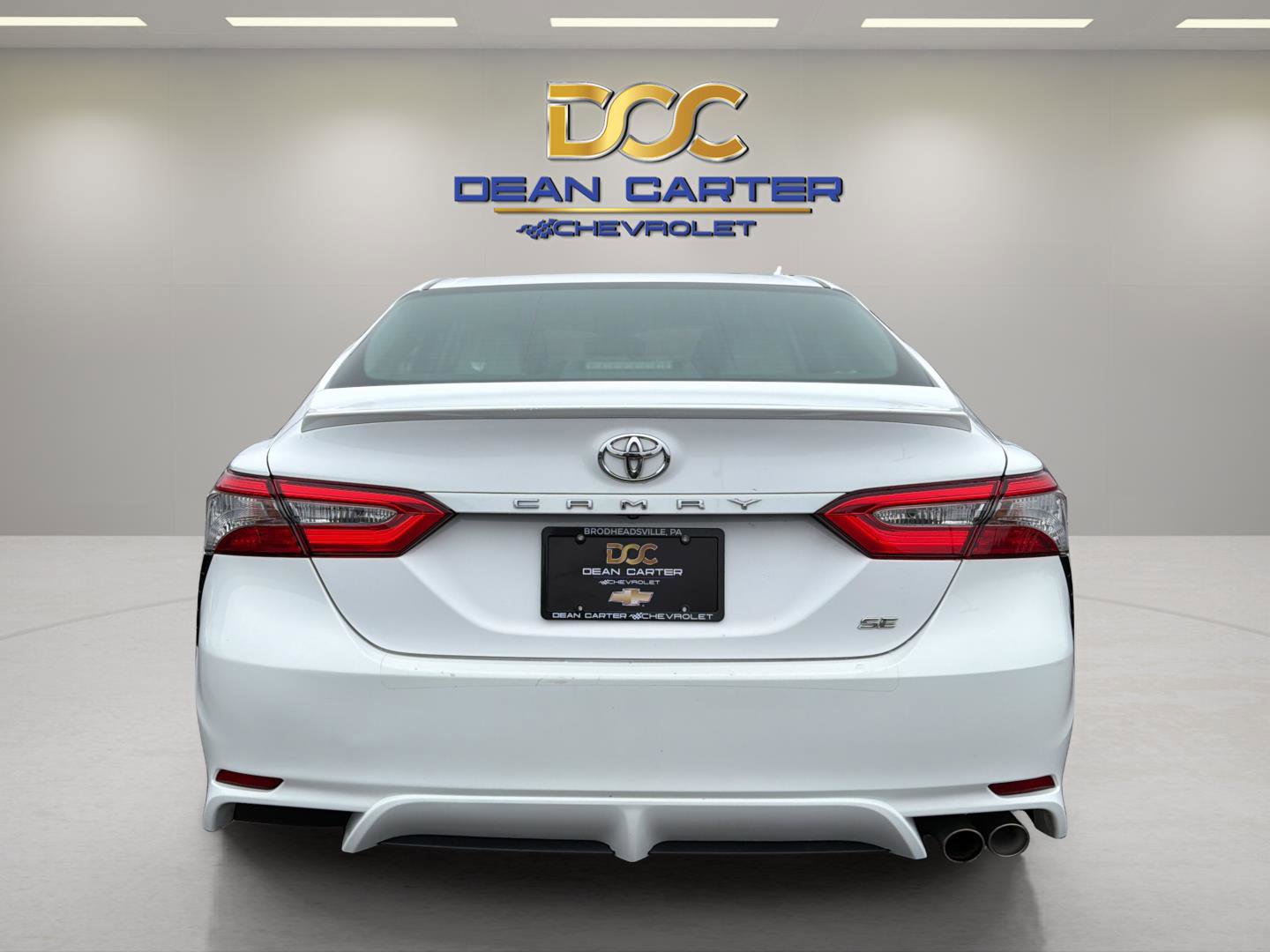 Used 2018 Toyota Camry SE w/ Convenience Package FWD image 4