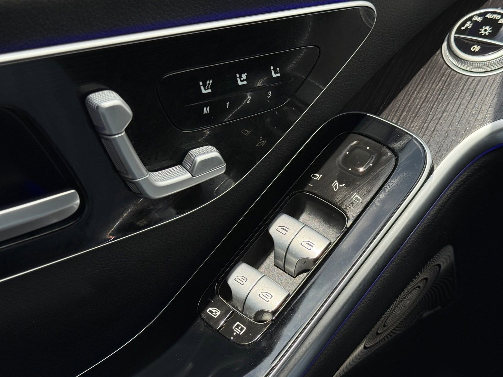 Used 2022 Mercedes-Benz S 580 4MATIC Sedan image 33