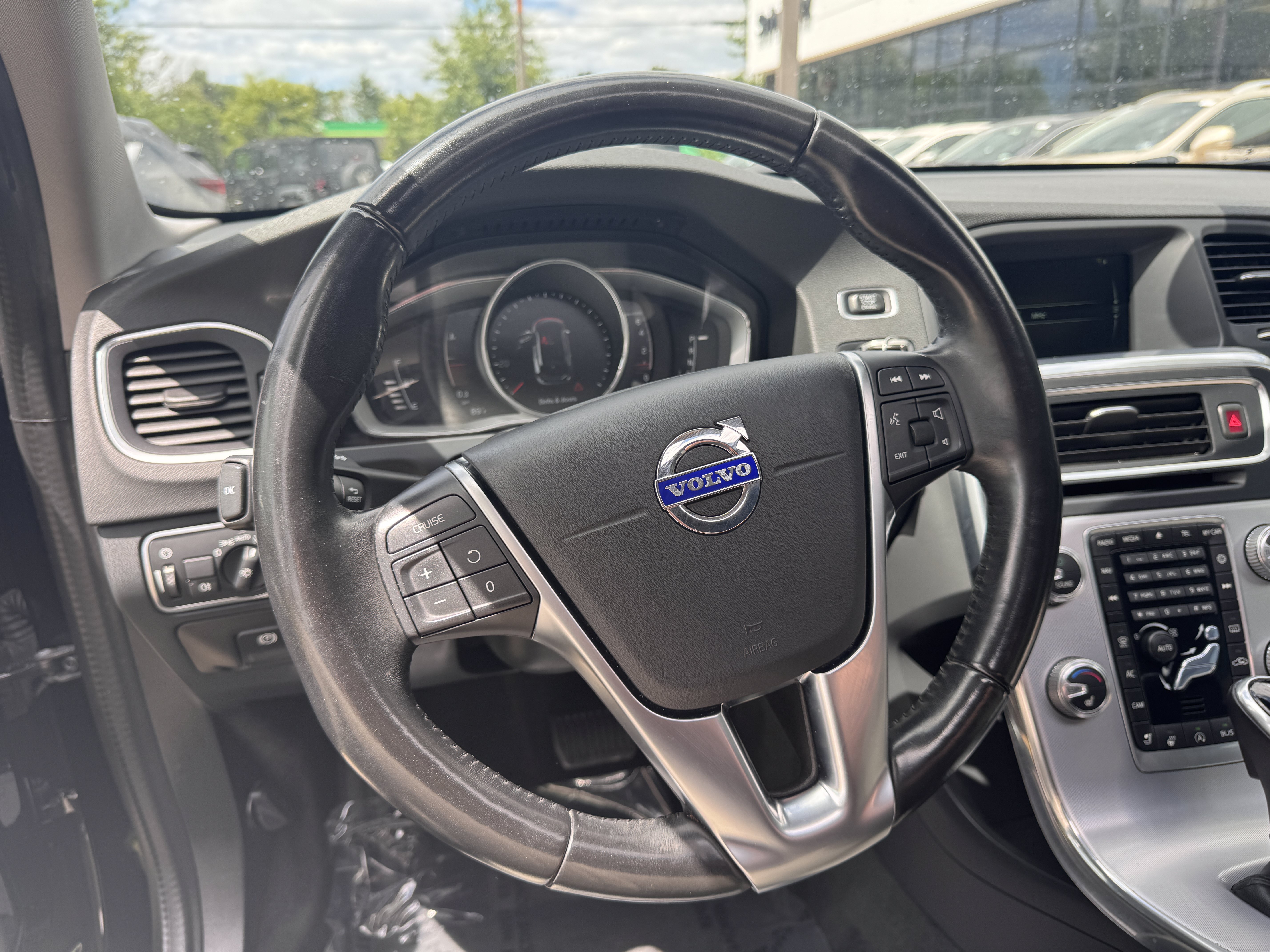 Used 2017 Volvo V60 T5 Cross Country w/ Climate Package AWD/4WD image 20