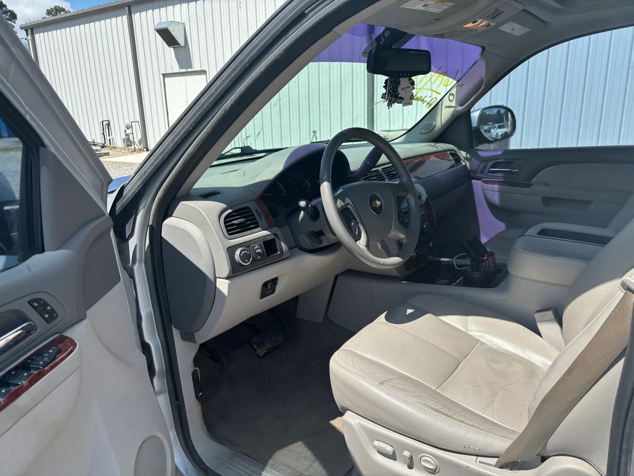 Used 2012 Chevrolet Tahoe LT w/ Luxury Package RWD image 9
