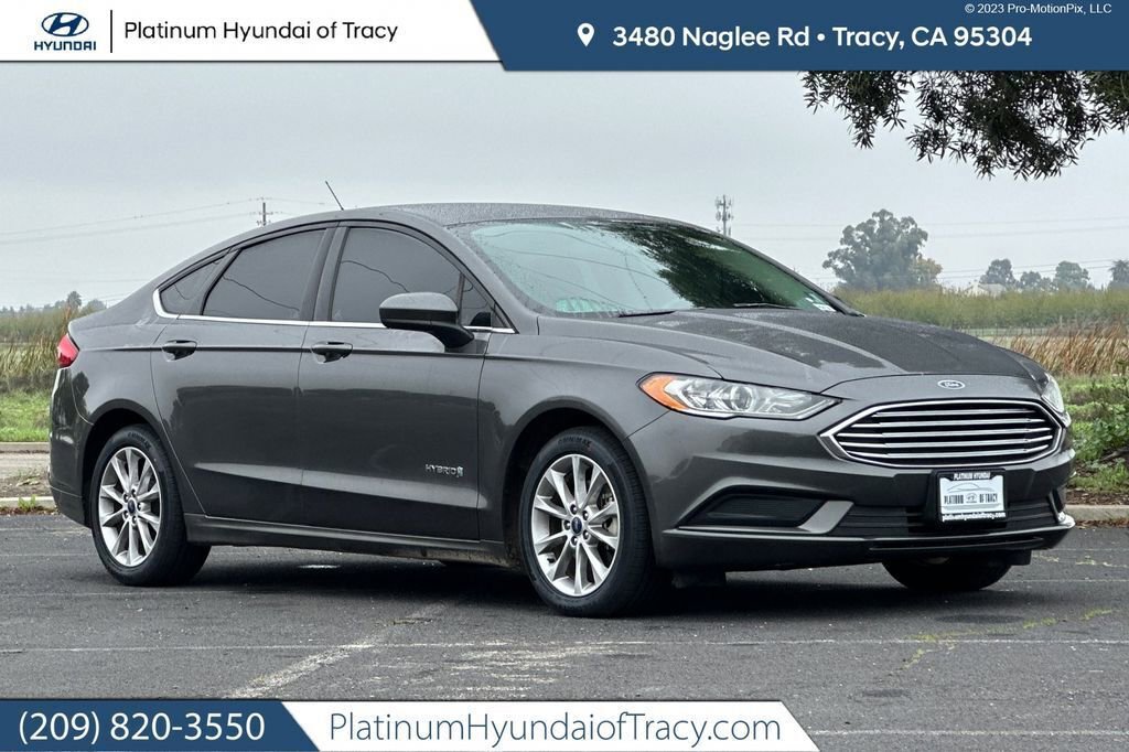 Used 2017 Ford Fusion SE