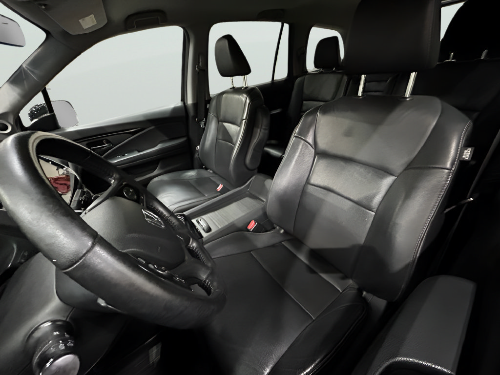 Certified 2022 Honda Pilot Touring image 21