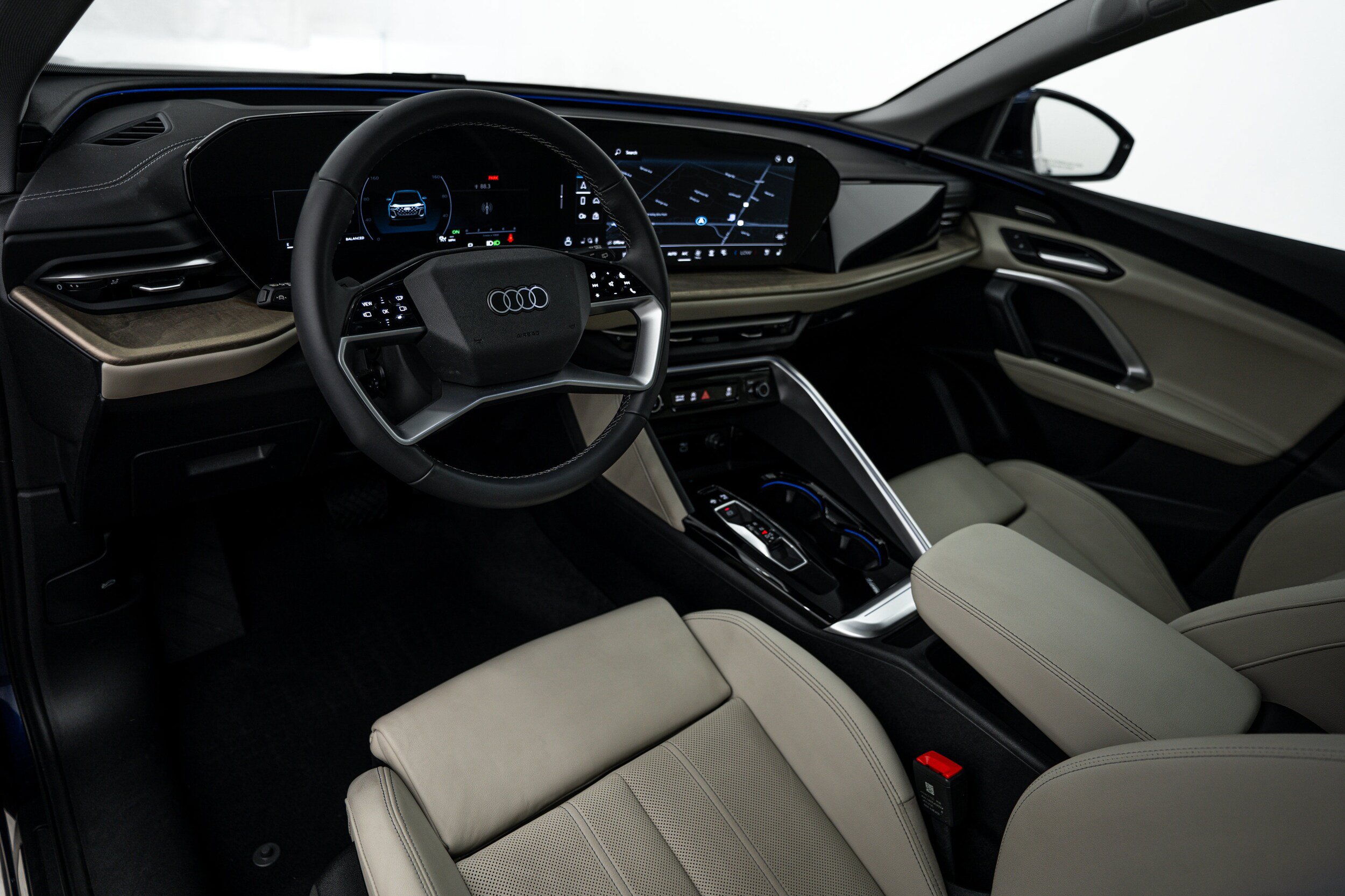 Used 2025 Audi Q5 Premium Plus w/ Premium Plus AWD/4WD image 10