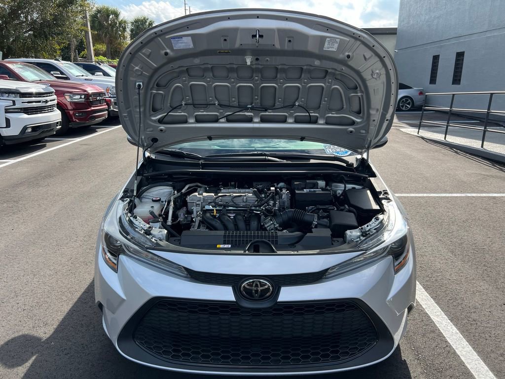 Used 2022 Toyota Corolla LE FWD image 14