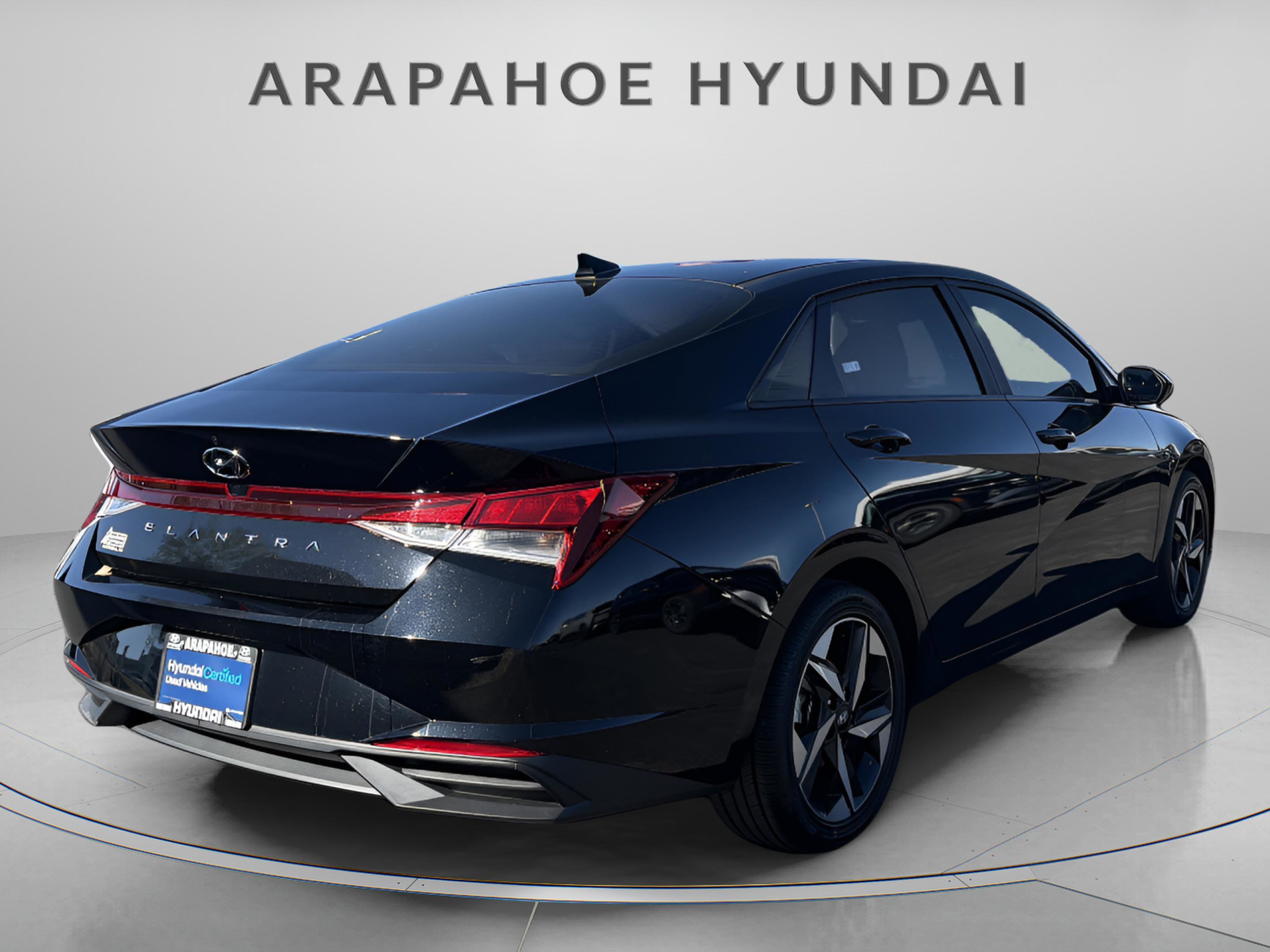 Used 2023 Hyundai Elantra SEL w/ Convenience Package image 5