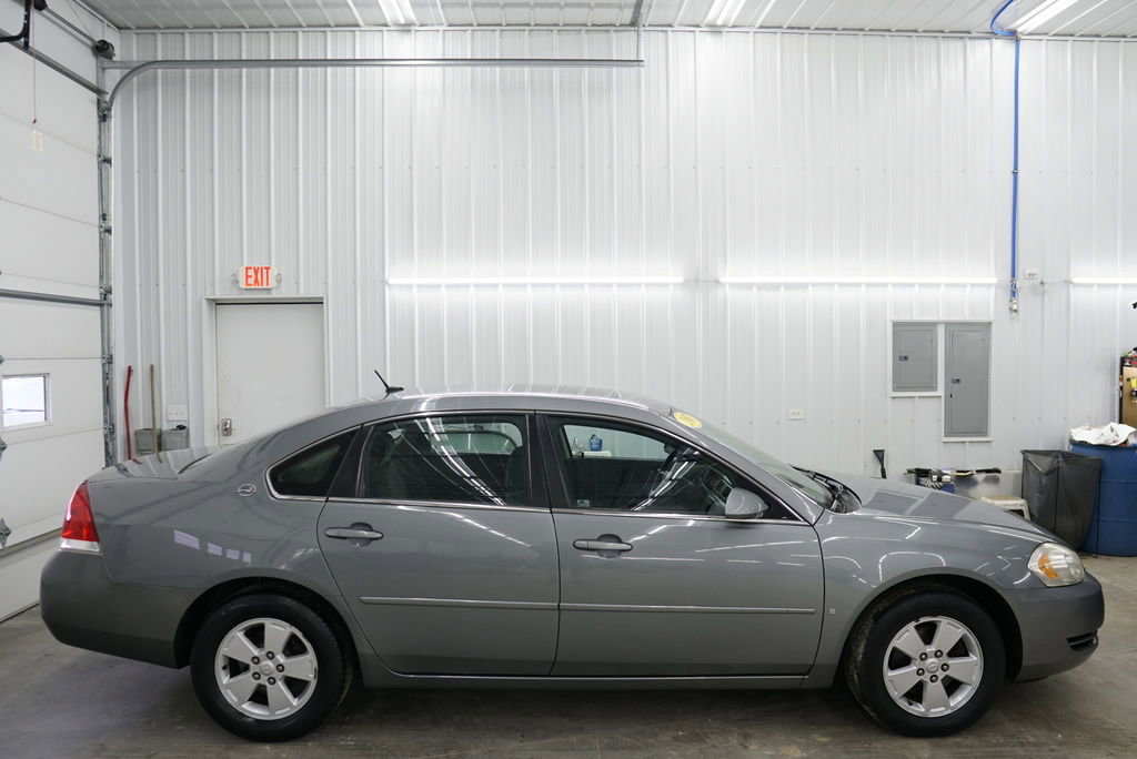 Used 2007 Chevrolet Impala LT FWD image 14