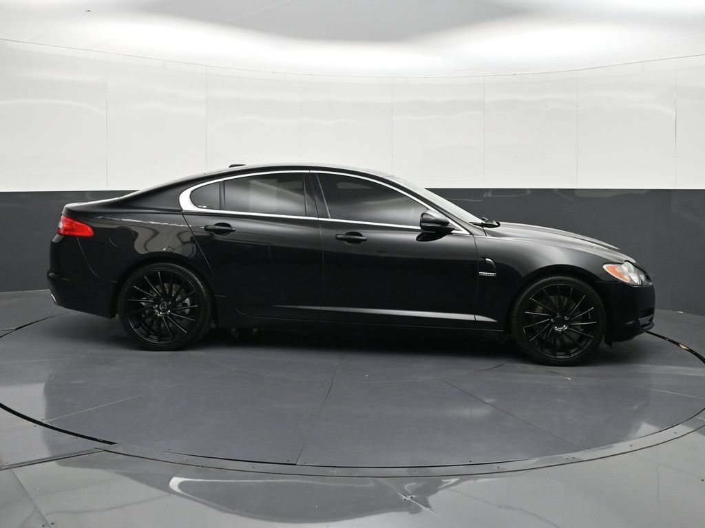 Used 2011 Jaguar XF Premium RWD image 6