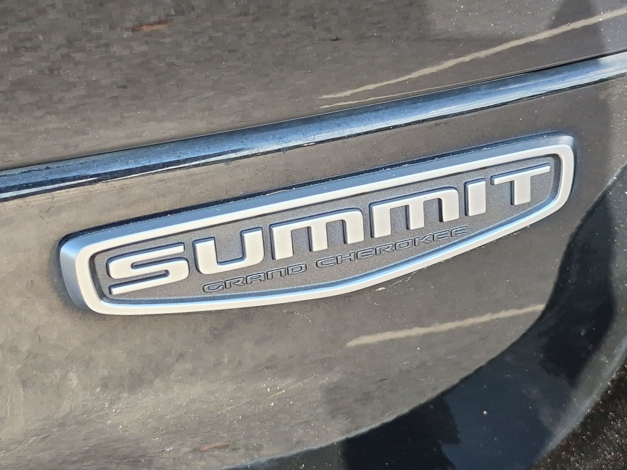 Used 2022 Jeep Grand Cherokee L Summit w/ Luxury Tech Group V AWD/4WD image 37