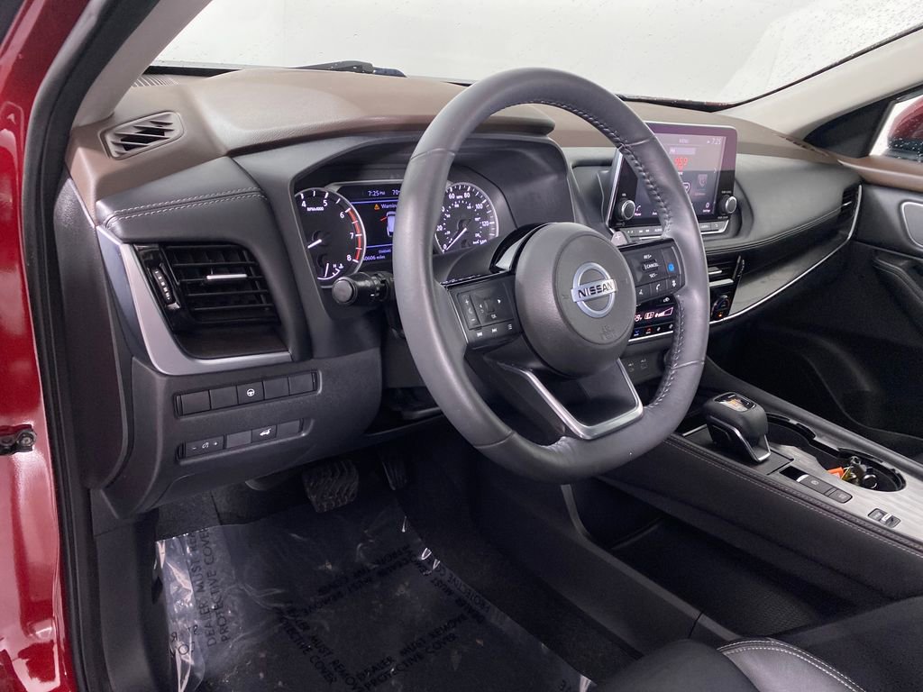 Used 2021 Nissan Rogue SL image 11