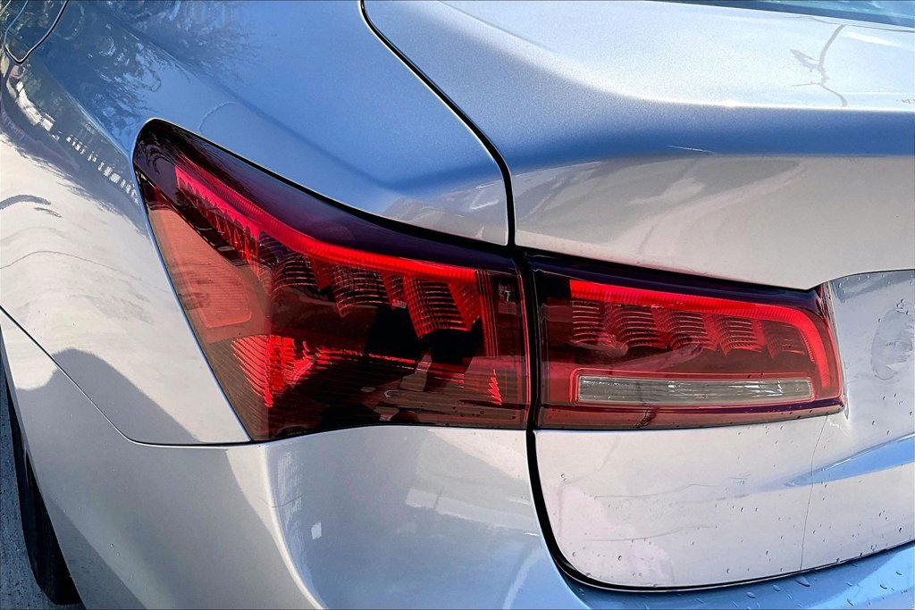 Used 2015 Acura TLX FWD image 36