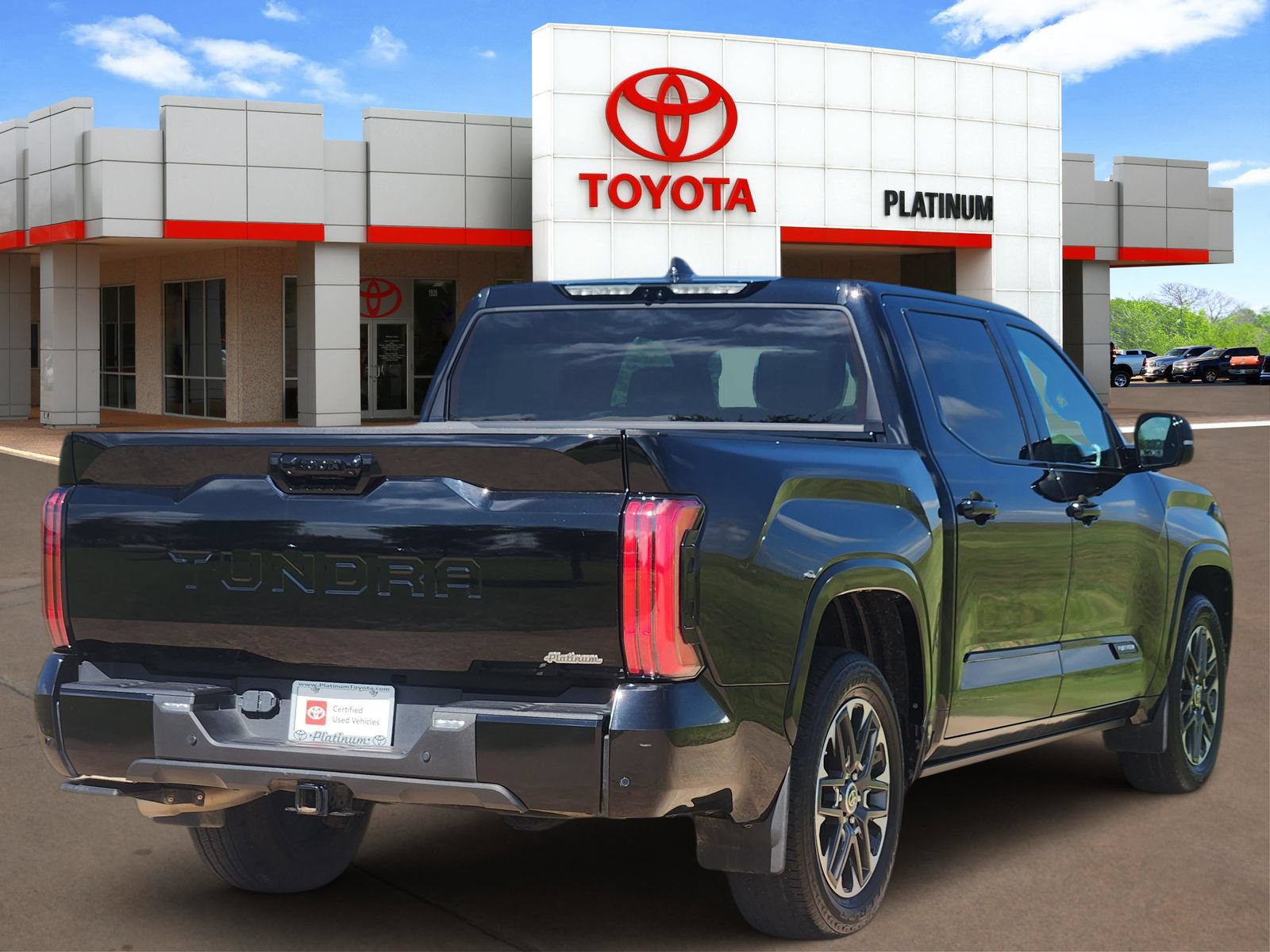 Used 2022 Toyota Tundra Platinum RWD image 4