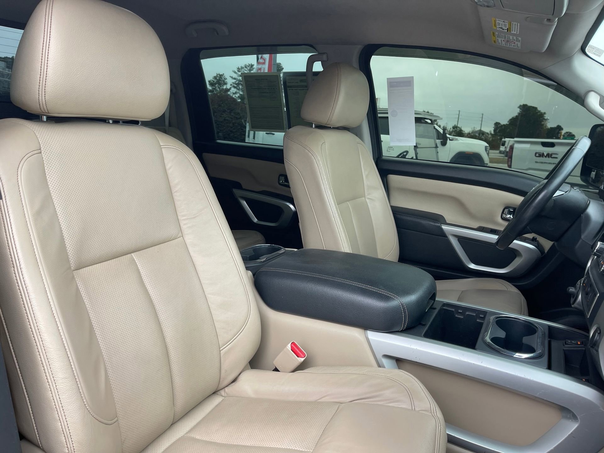 Used 2017 Nissan Titan SL w/ Chrome Package image 29