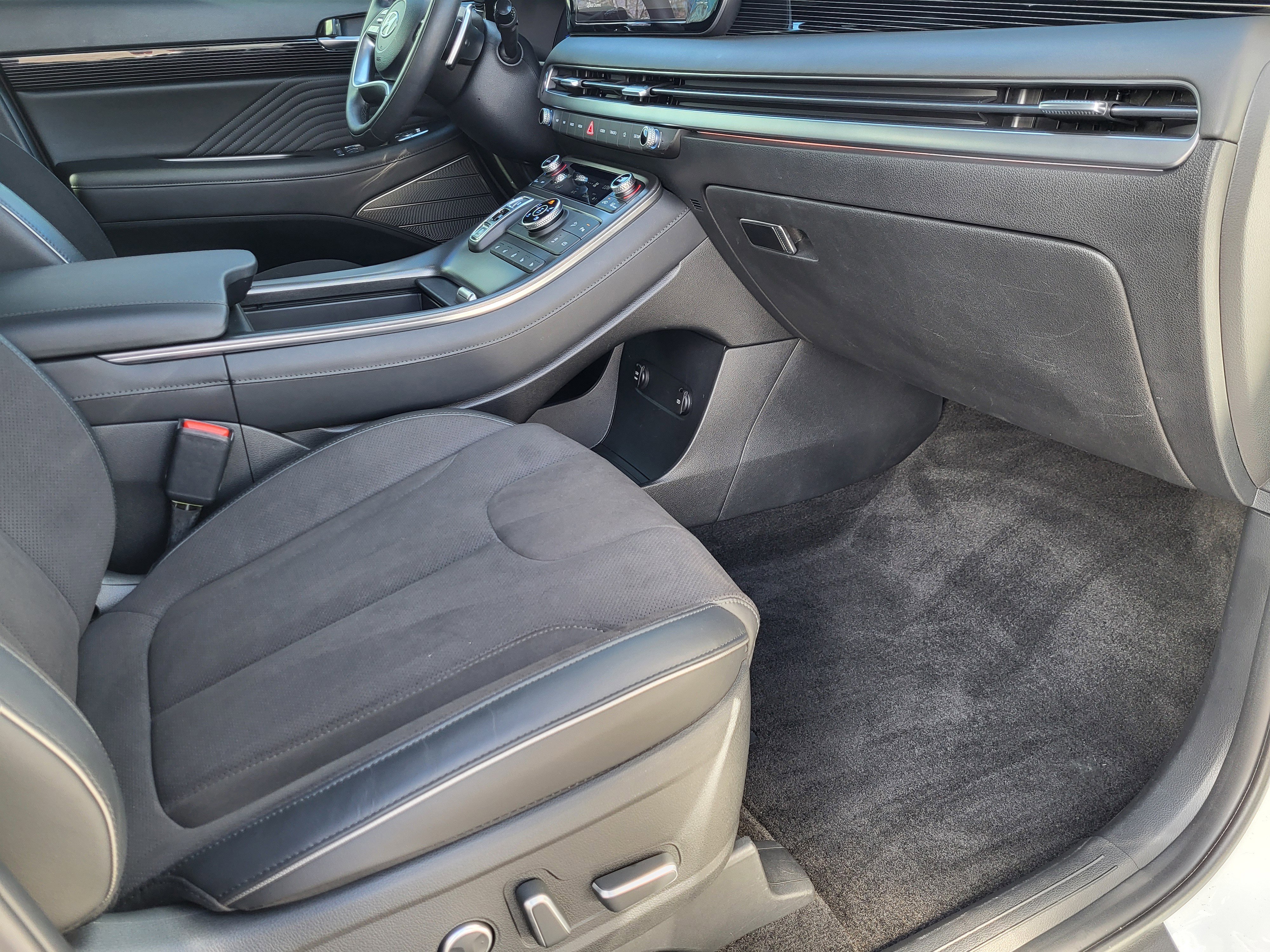 Used 2025 Hyundai Palisade Calligraphy image 18