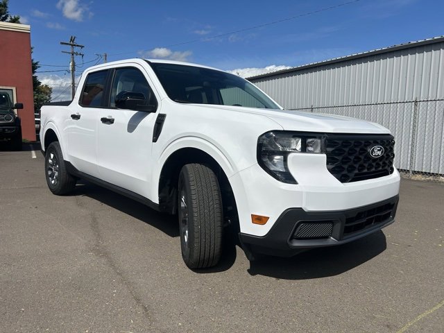 New 2025 Ford Maverick XLT image 2