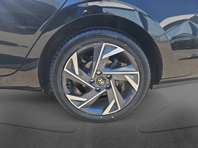 Used 2024 Hyundai Elantra SEL w/ Convenience Package FWD image 36