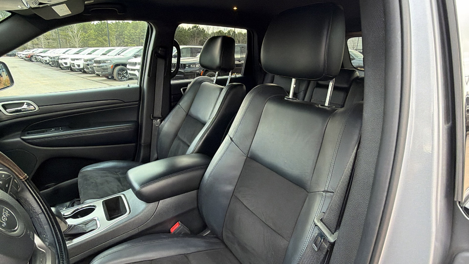 Used 2020 Jeep Grand Cherokee Altitude image 17