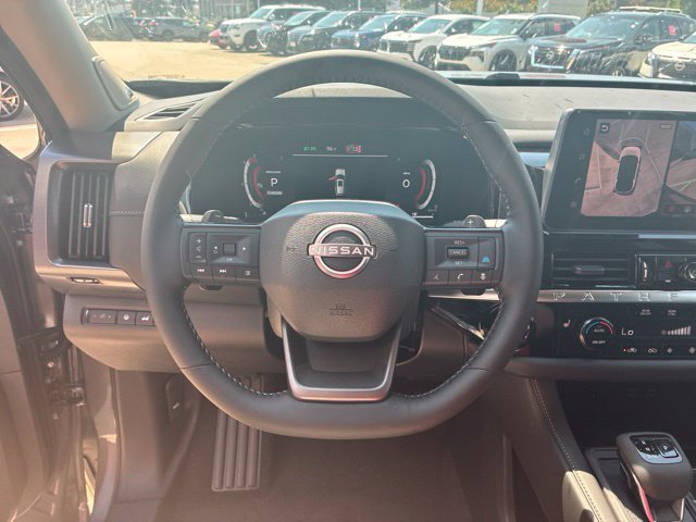 New 2026 Nissan Pathfinder SL w/ SL Premium Package FWD image 12