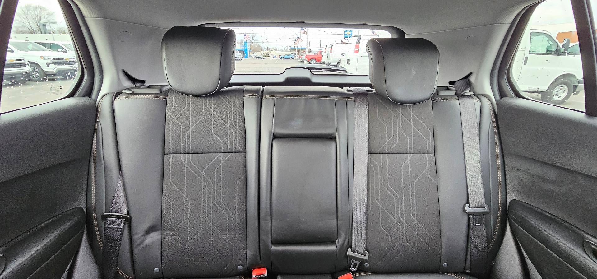 Used 2022 Chevrolet Trax LT w/ LT Convenience Package AWD/4WD image 11
