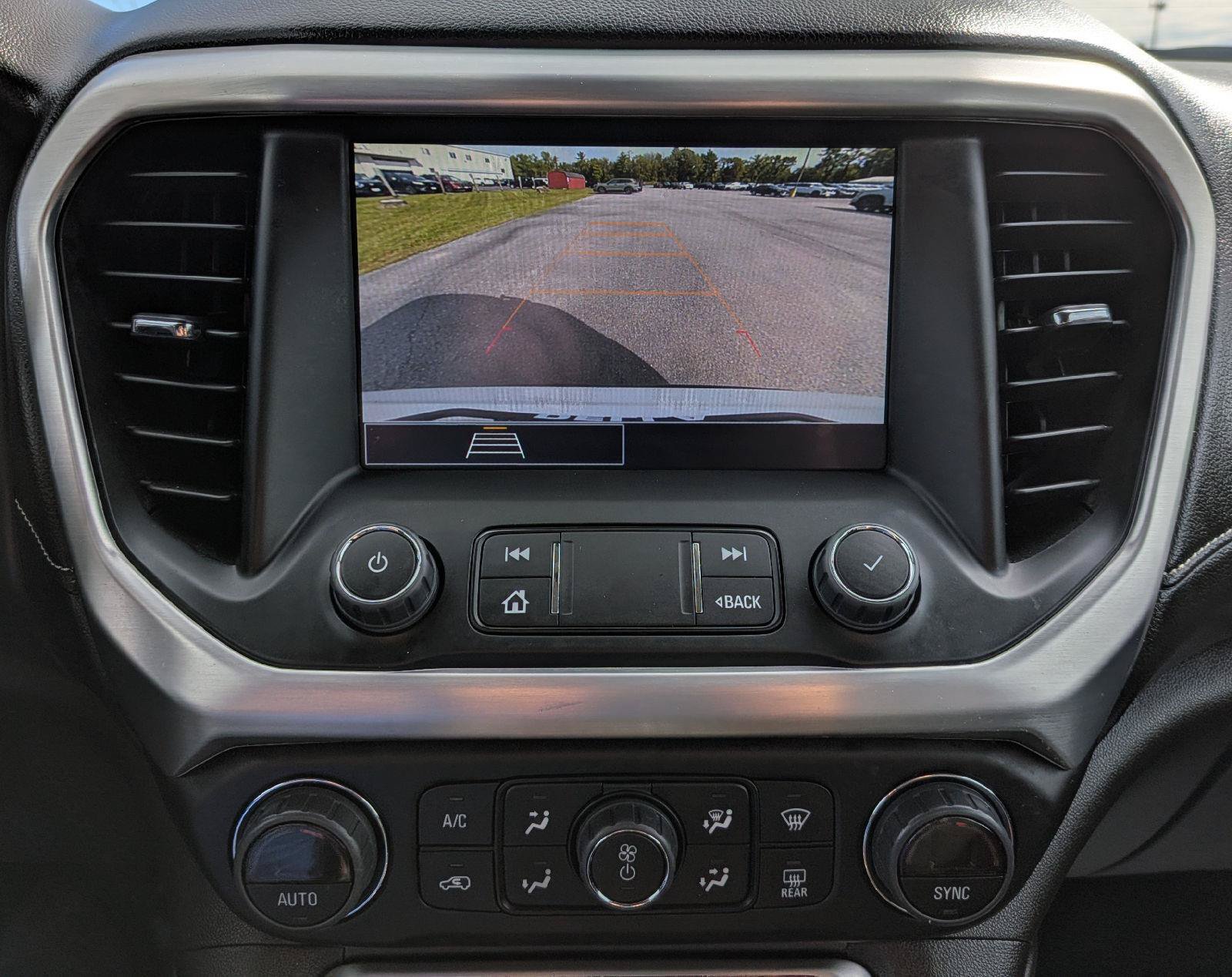 Certified 2023 GMC Acadia SLE w/ Driver Convenience Package AWD/4WD image 16