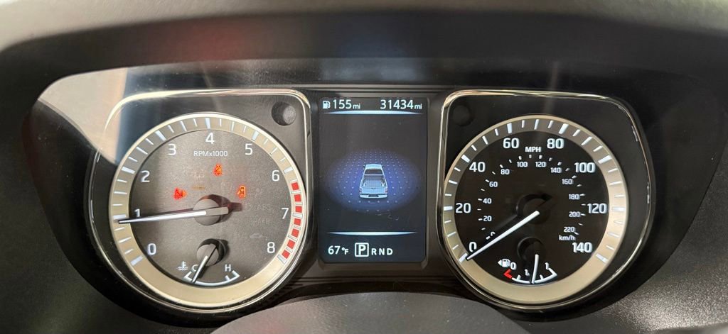 Used 2018 Nissan Titan SV RWD image 14