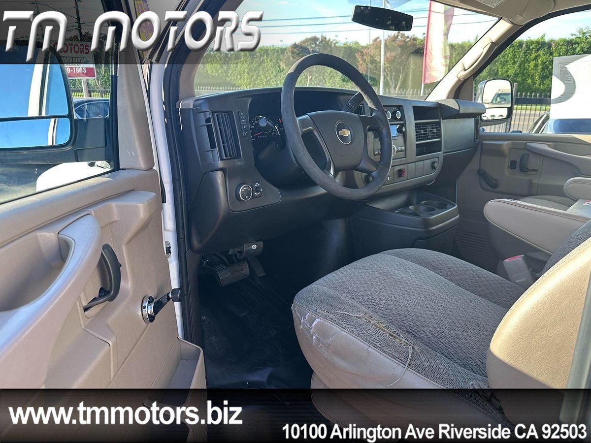 Used 2012 Chevrolet Express 2500 RWD image 6