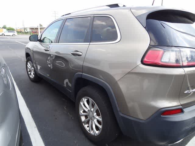 Used 2019 Jeep Cherokee Latitude w/ Popular Appearance Group AWD/4WD image 5