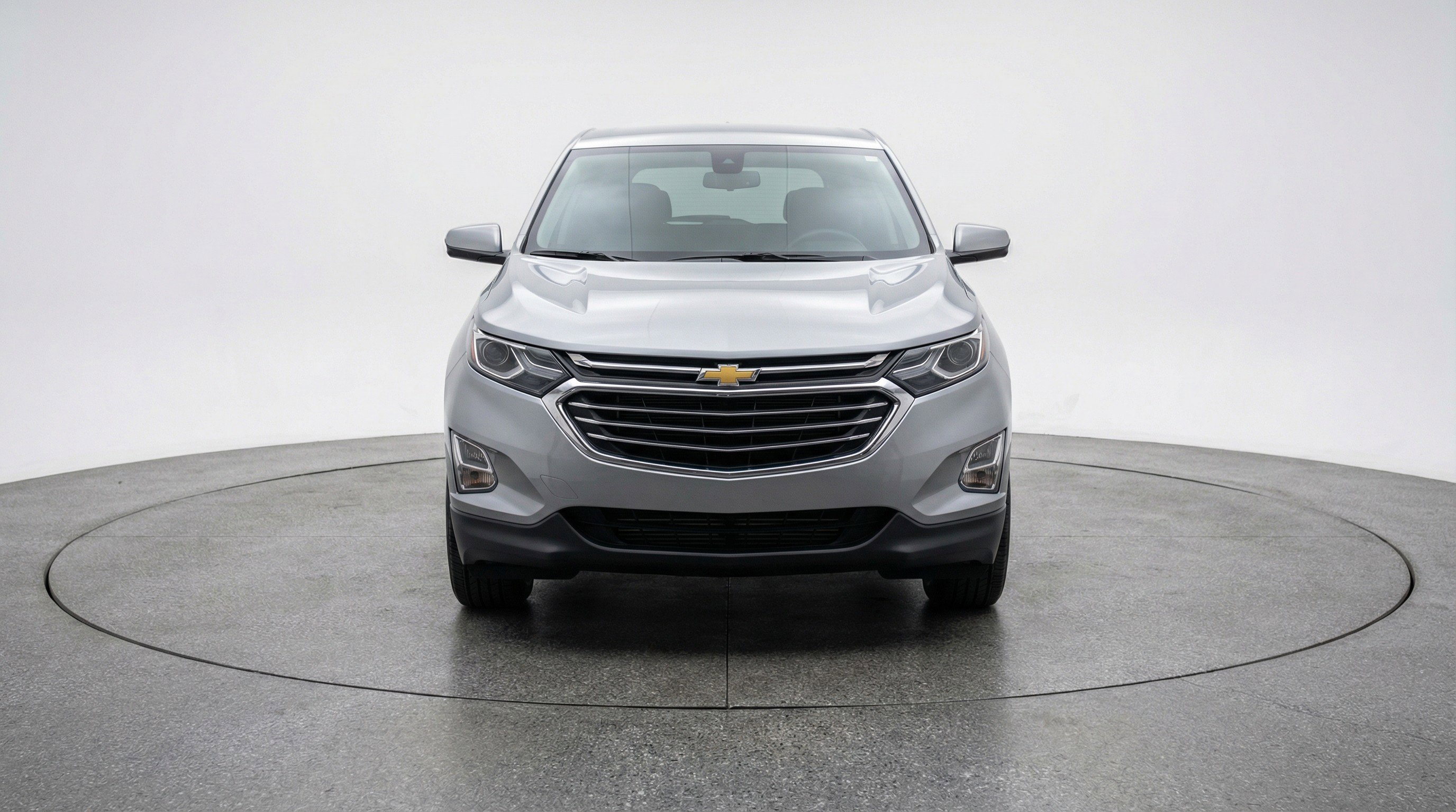 Used 2025 Chevrolet Equinox LT FWD image 2