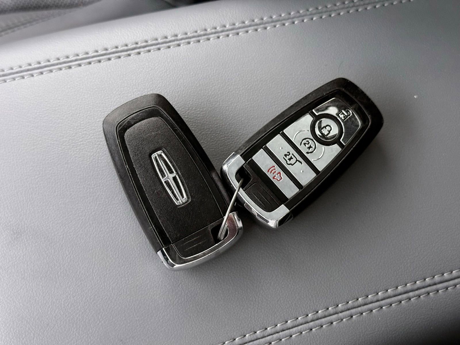 Used 2020 Lincoln Corsair Reserve image 58