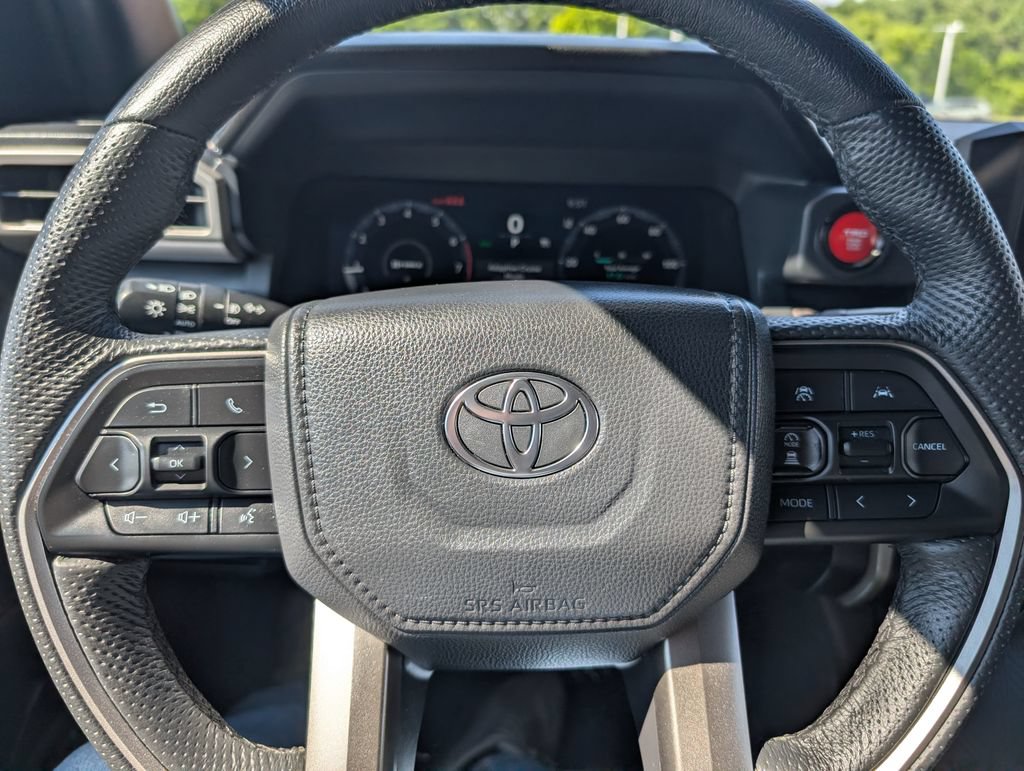 Used 2025 Toyota Tacoma TRD Sport AWD/4WD image 24