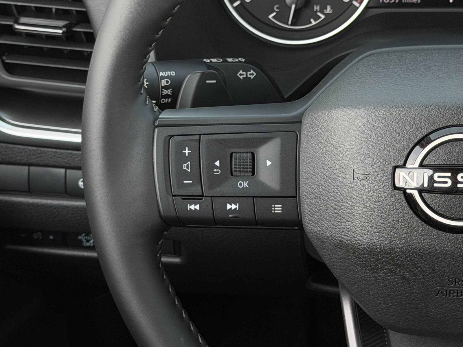 Used 2026 Nissan Rogue Dark Armor FWD image 15