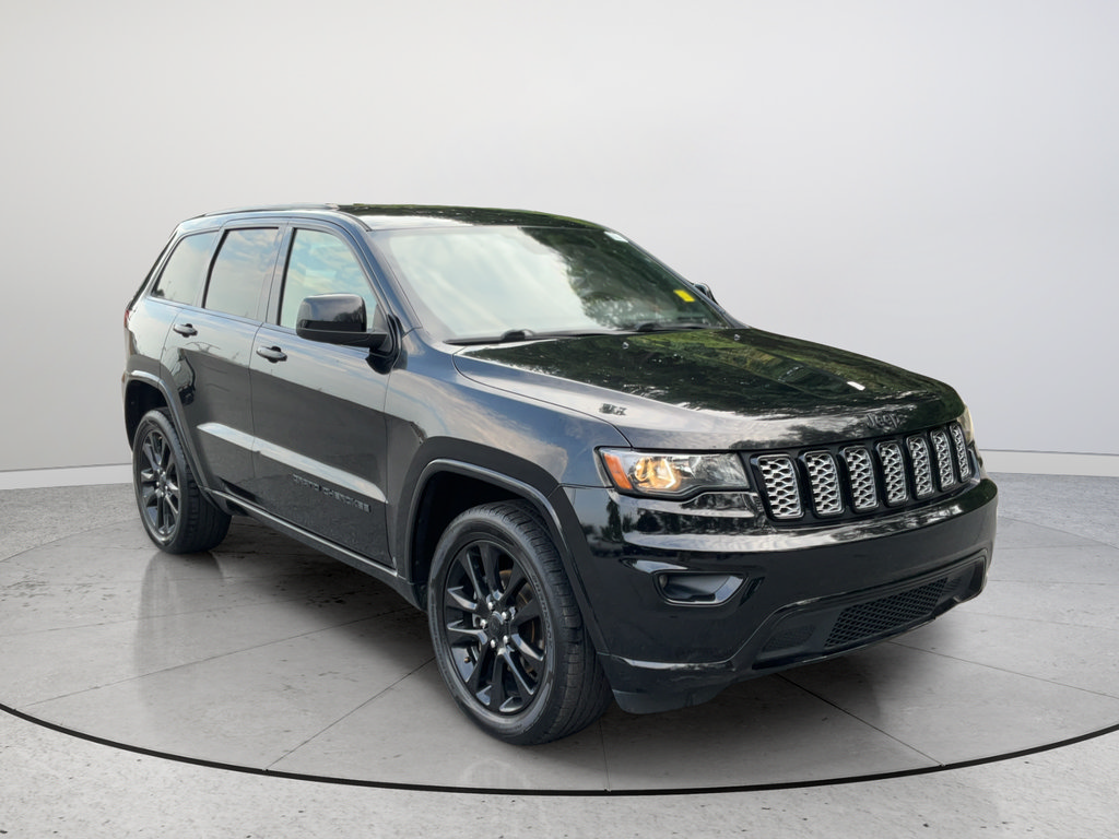 Used 2018 Jeep Grand Cherokee Altitude AWD/4WD image 1