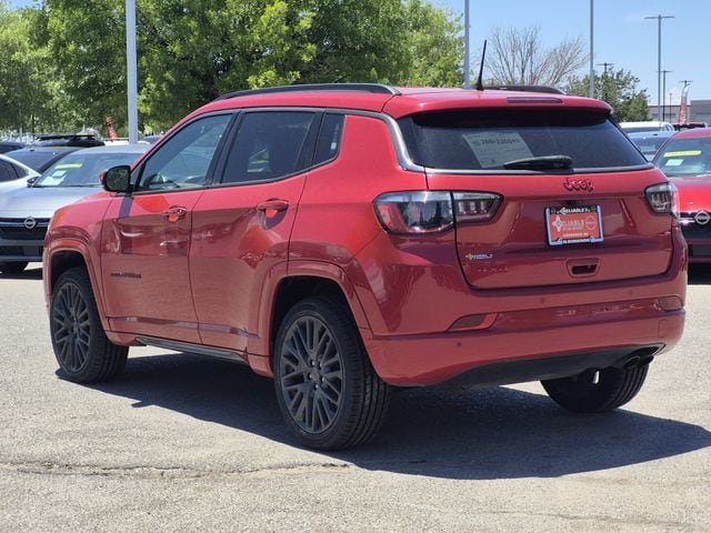 Used 2022 Jeep Compass Limited AWD/4WD image 4