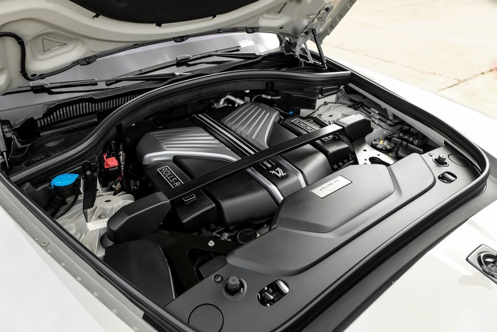 Used 2022 Rolls-Royce Cullinan Black Badge image 53