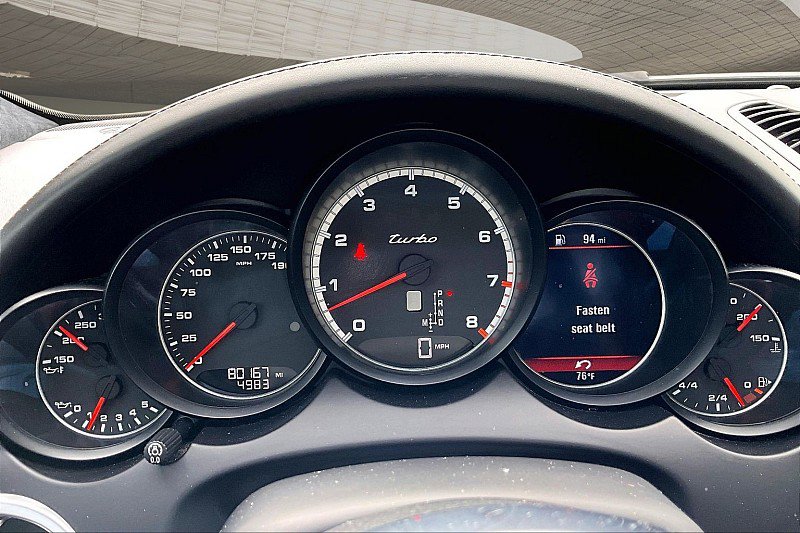 Used 2016 Porsche Cayenne Turbo S AWD/4WD image 19