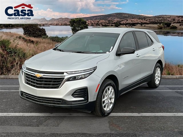 Used 2022 Chevrolet Equinox LS w/ LS Convenience Package image 2