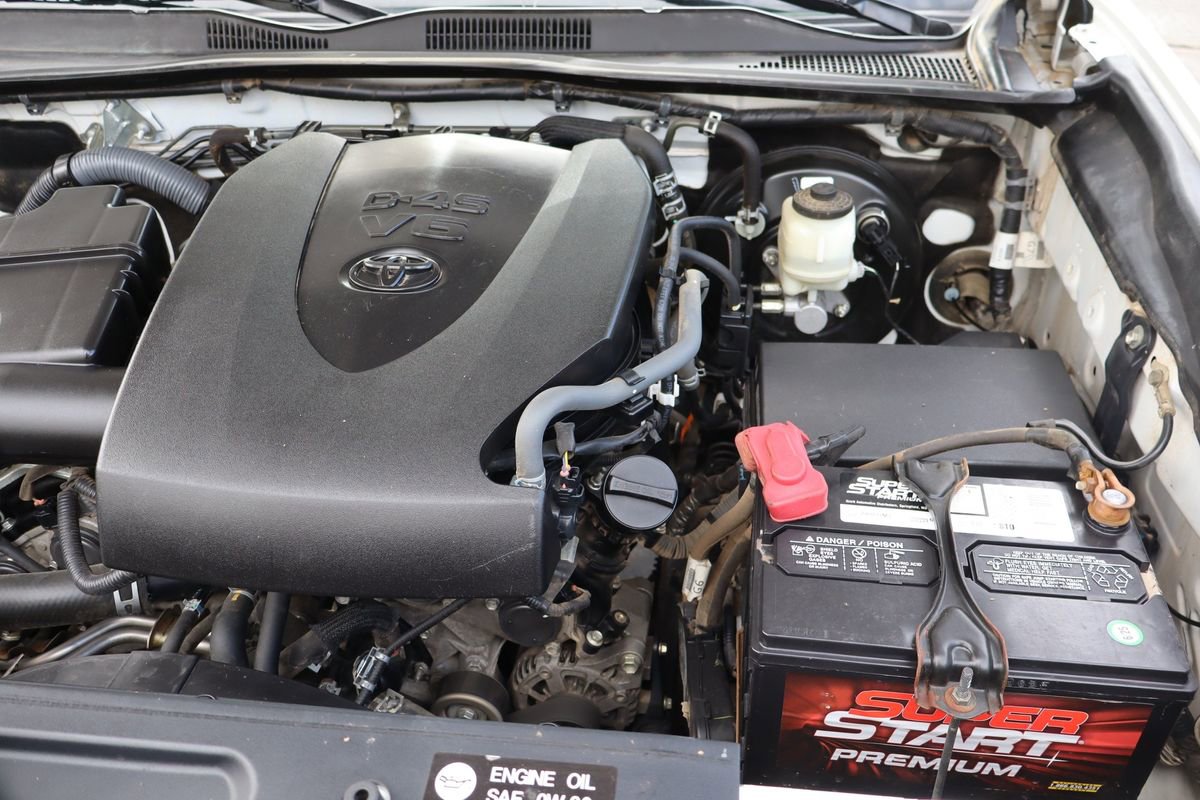 Used 2017 Toyota Tacoma SR5 w/ Tow Package image 40