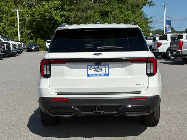 Used 2025 Ford Explorer ST-Line w/ ST-Line Street Pack AWD/4WD image 4
