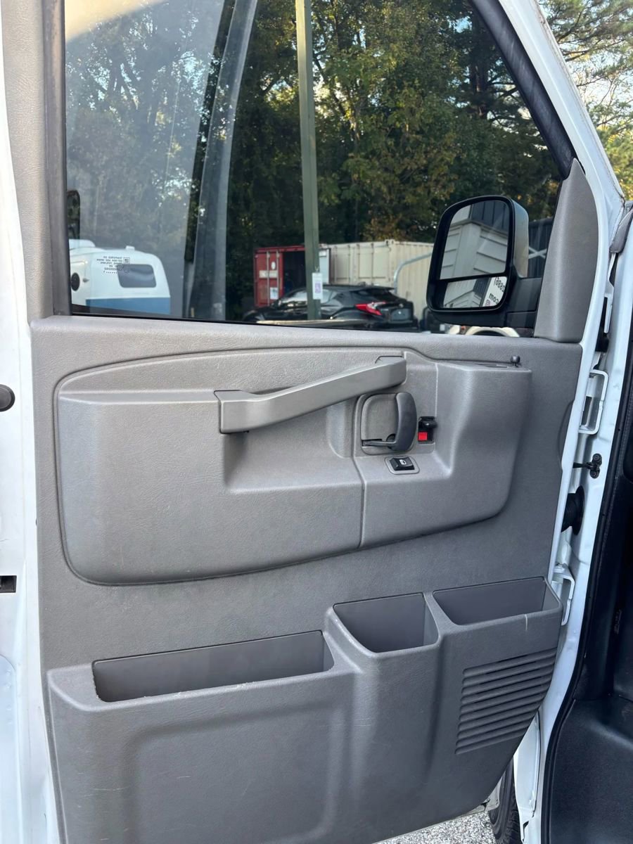 Used 2021 Chevrolet Express 2500 w/ Driver Convenience Package image 21