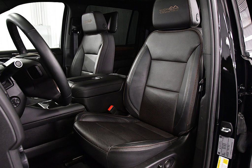 Used 2024 Chevrolet Suburban High Country AWD/4WD image 27