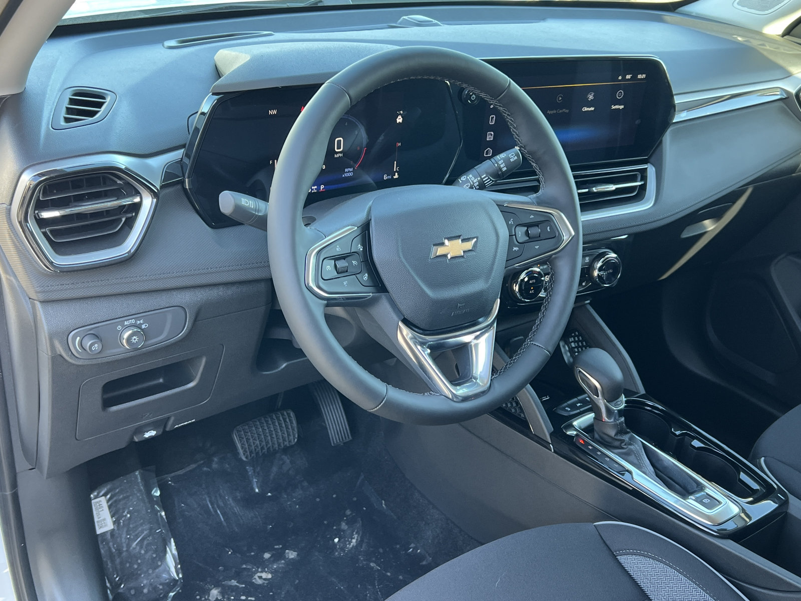 New 2026 Chevrolet TrailBlazer LT w/ Convenience Package AWD/4WD image 14