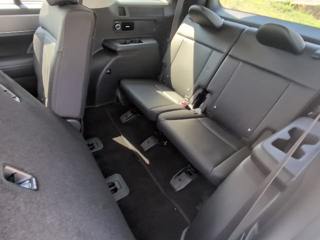 Used 2025 Hyundai Santa Fe SEL AWD/4WD image 26