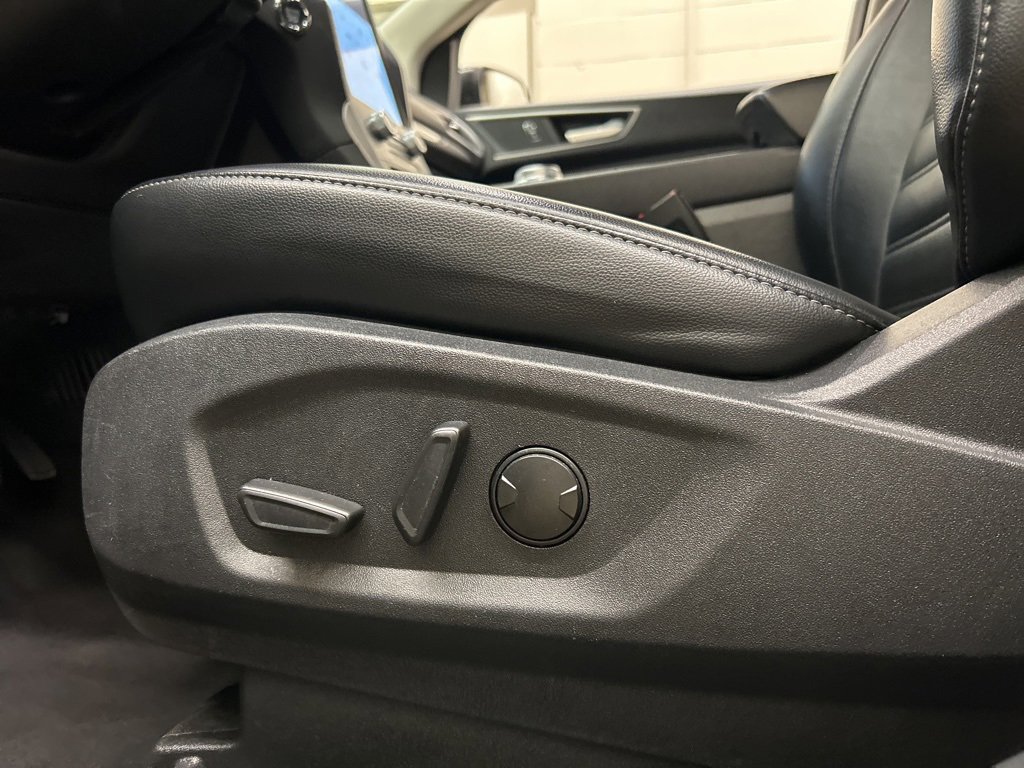 Used 2023 Ford Edge SEL image 28