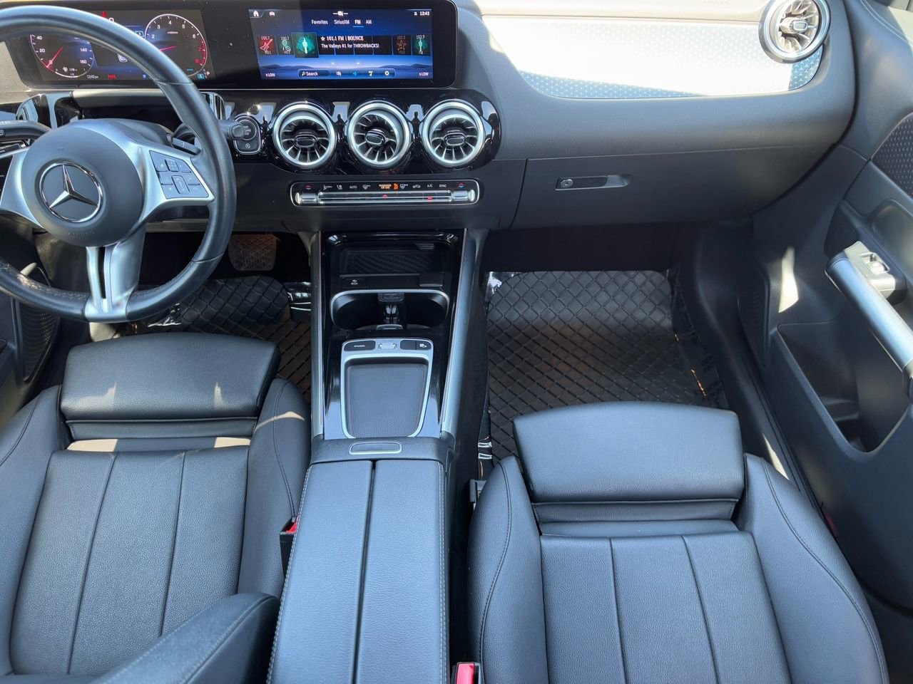 Used 2025 Mercedes-Benz GLA 250 4MATIC image 14