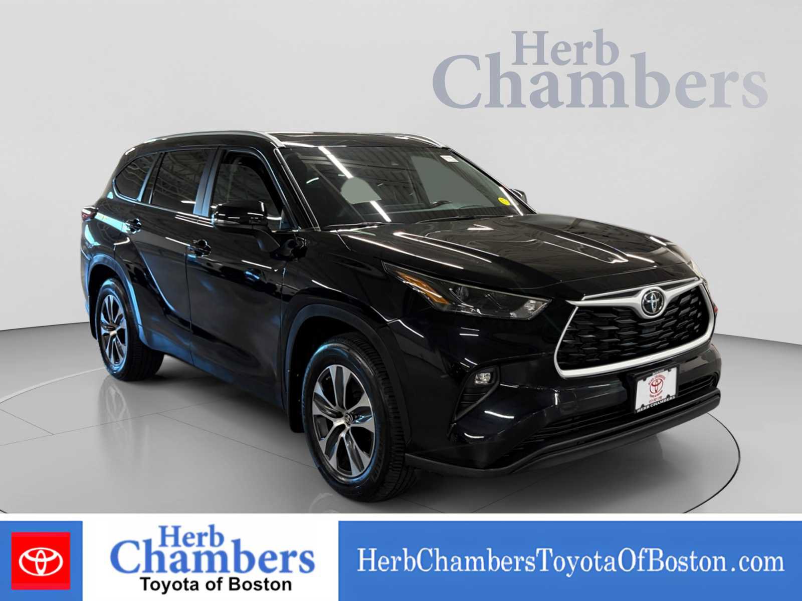 Used 2024 Toyota Highlander XLE