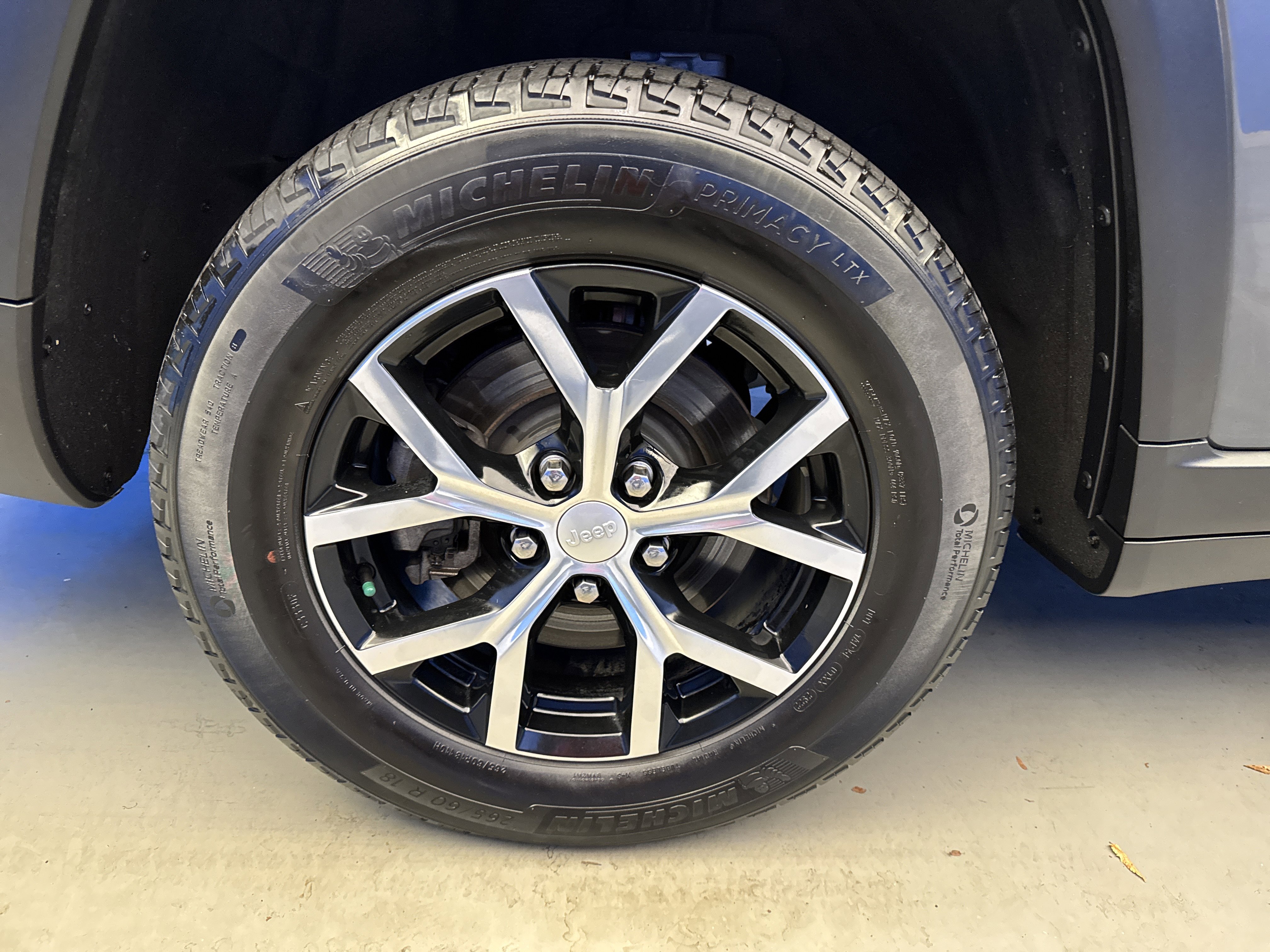 Used 2023 Jeep Grand Cherokee L Limited image 9