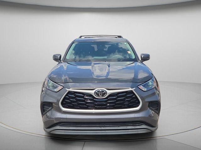 Used 2022 Toyota Highlander L FWD image 4