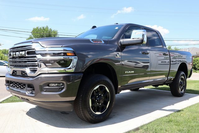 Used 2025 RAM 2500 Laramie image 8